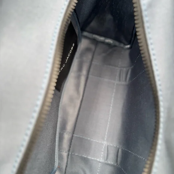 Marc Jacobs THE CANVAS MEDIUM TOTE BAG - Picture 6 of 7